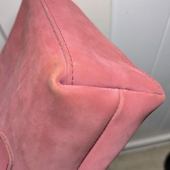 Portland Leather Goods Foxglove Small Raindrop Crossbody with zipper - Picture 6 of 8